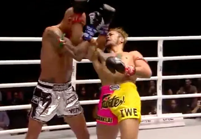 Kickboksen: Slooppartij tussen Yodsanklai en Samy Sana (video)