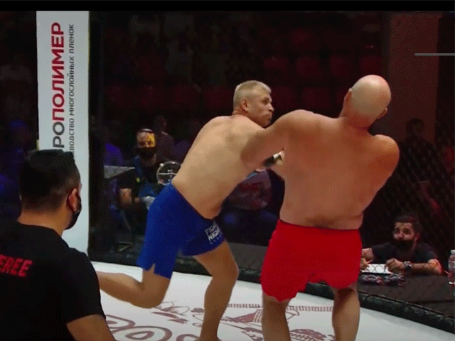 VIDEO: MMA-vechter scoort 12 seconden record knock-out
