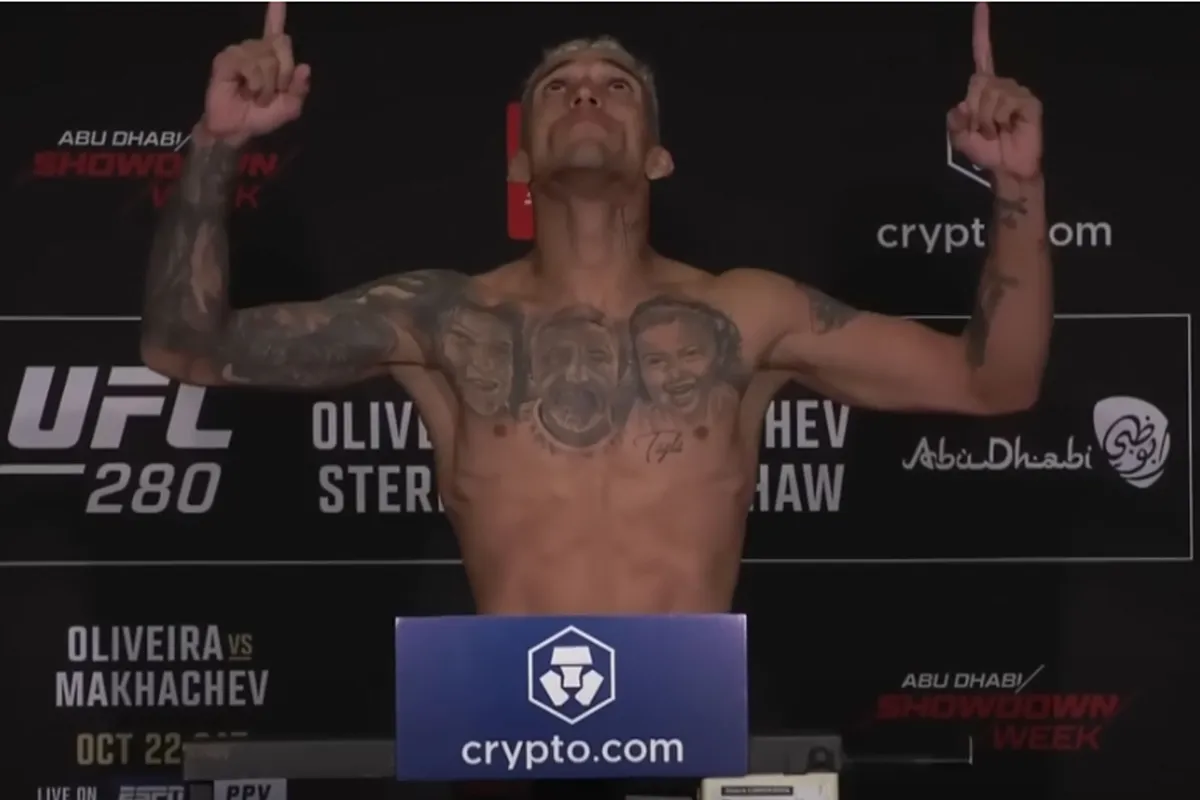 Dames opgelet! OnlyFans strikt UFC-ster Charles Oliviera voor exclusieve content