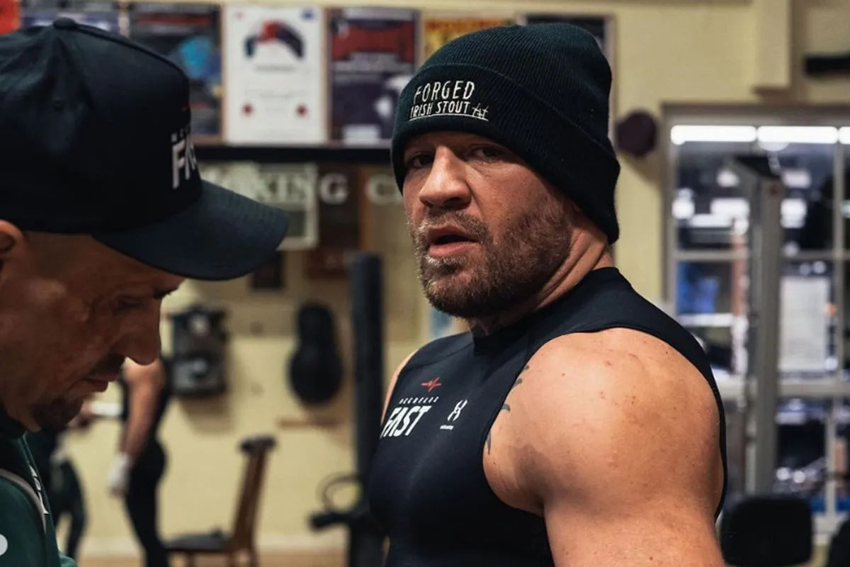 UFC-ster McGregor laat fans schrikken na plaatsen bizarre video! 'Vreemd'