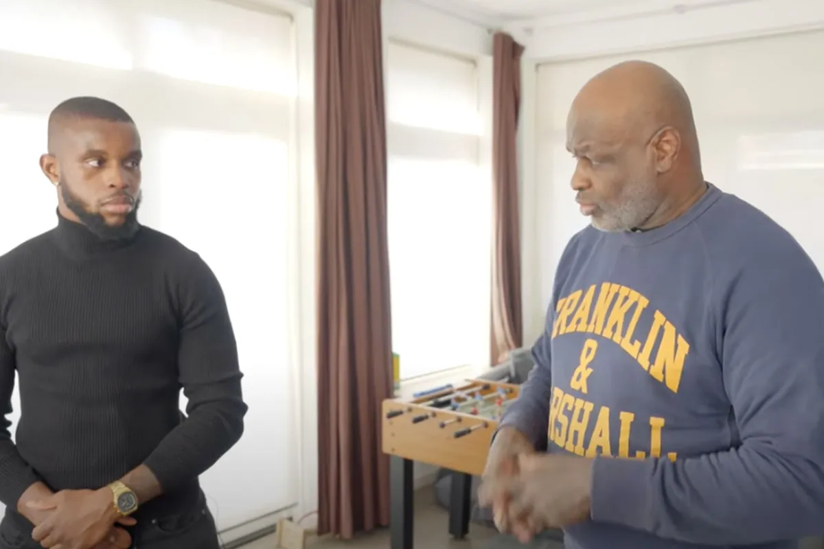 Ernesto Hoost geeft Glory titeluitdager Donegi Abena tips! 'Zo werkt het'