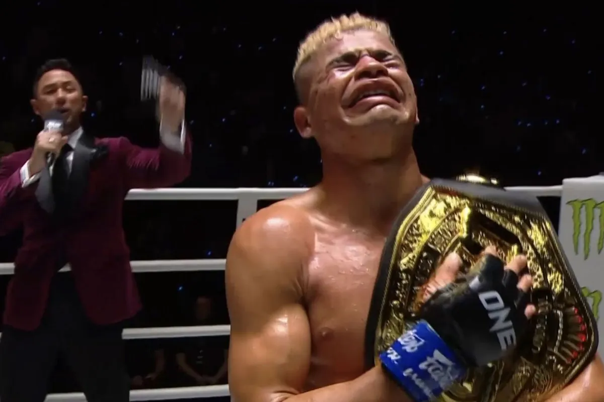 Kickbokskampioen slaat zichzelf het ziekenhuis in! 'Was het zeker waard'