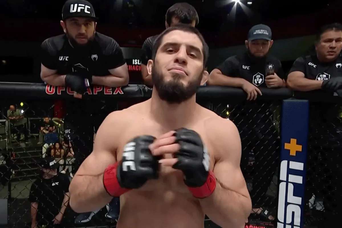 UFC 294: Makhachev vs. Volkanovski - Voorspelling en voorbeschouwing