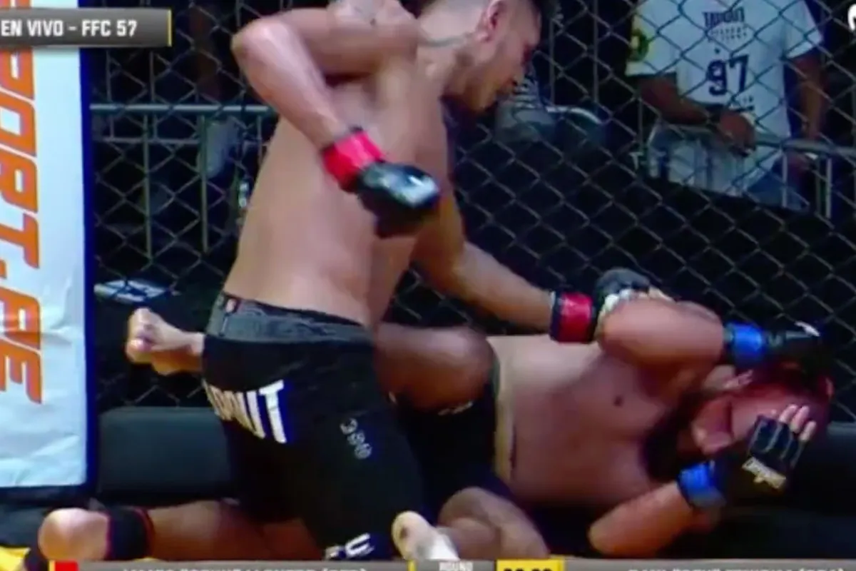 🎥 Kapot! MMA-sloper laat niets heel van tegenstander