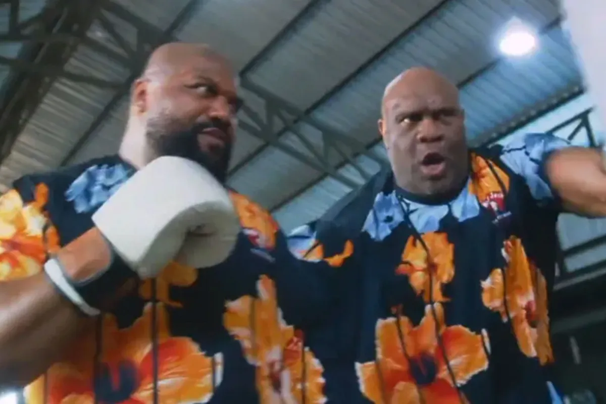 Vechtlegendes Bob Sapp en Rampage Jackson in 'Siamese Tweeling' gevecht