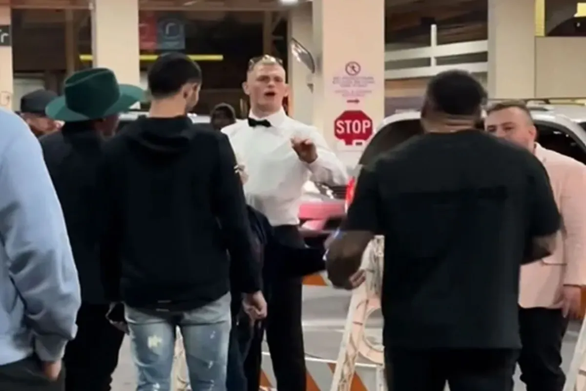 Ruziezoeker wil op de vuist met UFC-vechter in parkeergarage! 'Niet echt slim'