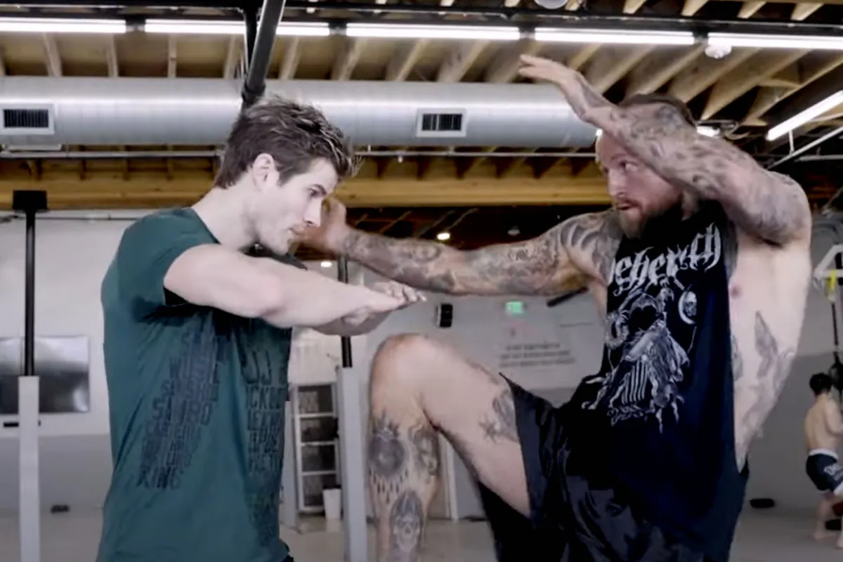 Sage Northcutt heeft handen vol aan Nederlandse AEW Wrestler Malakai Black! 'Taai'