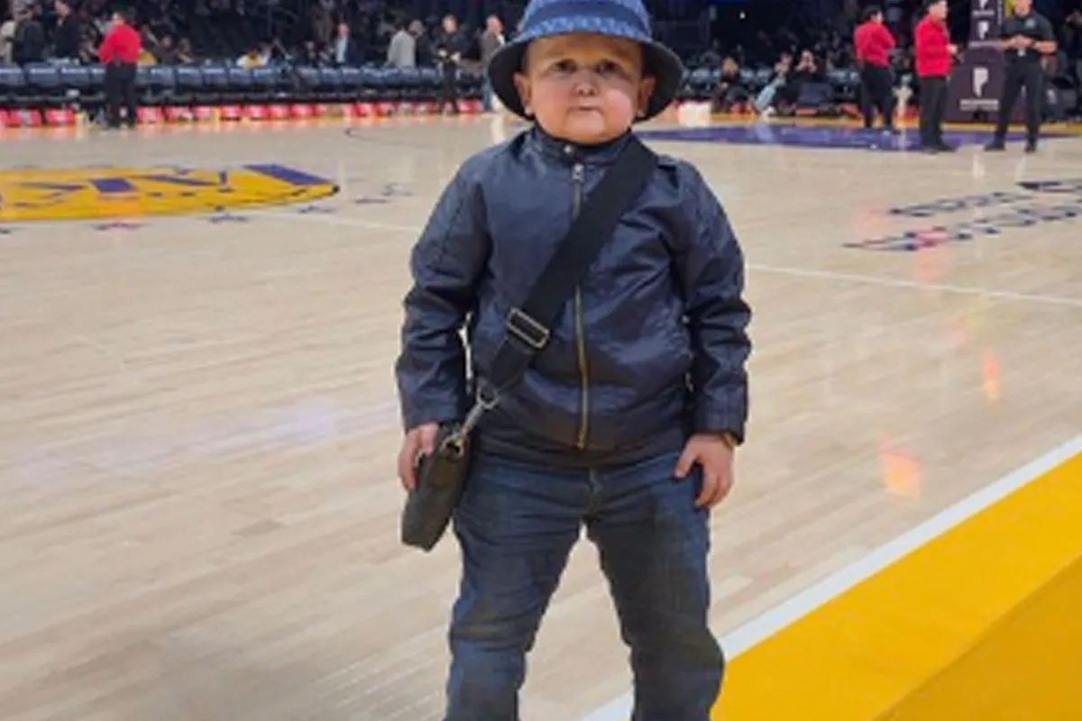 Hasbulla bezorgd gepest jochie dag van zijn leven! 'Rete cool'