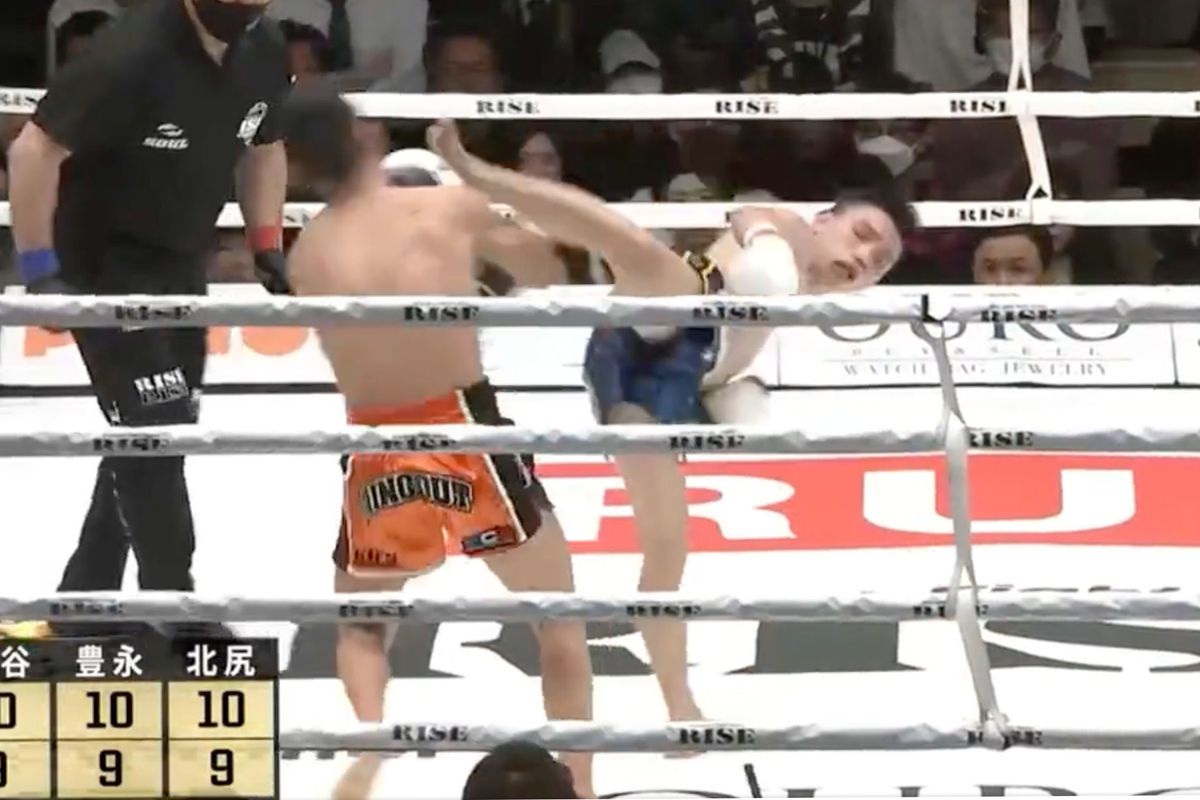 Holy sh*t wat een KO! Brute spinning back kick levert kickbokser wereldtitel op