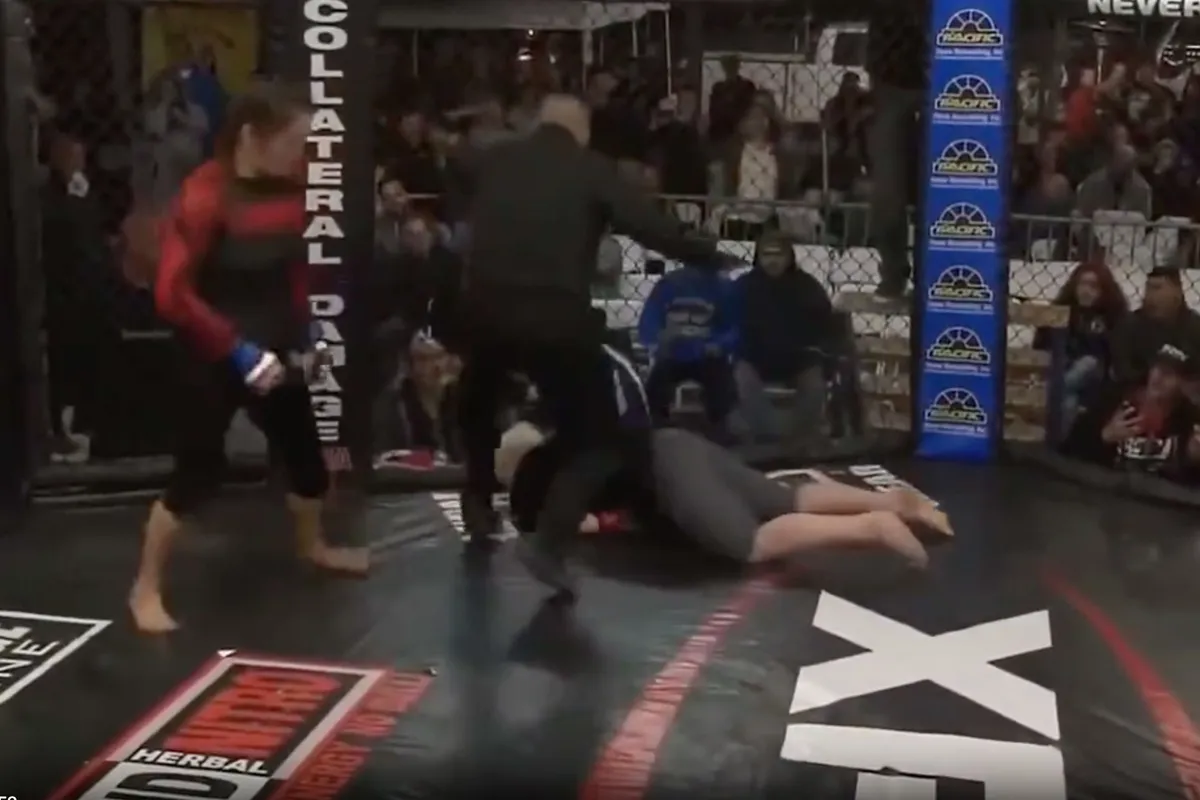 🎥 Het meest criminele moment in de MMA geschiedenis! 'Letterlijk vernietigd'