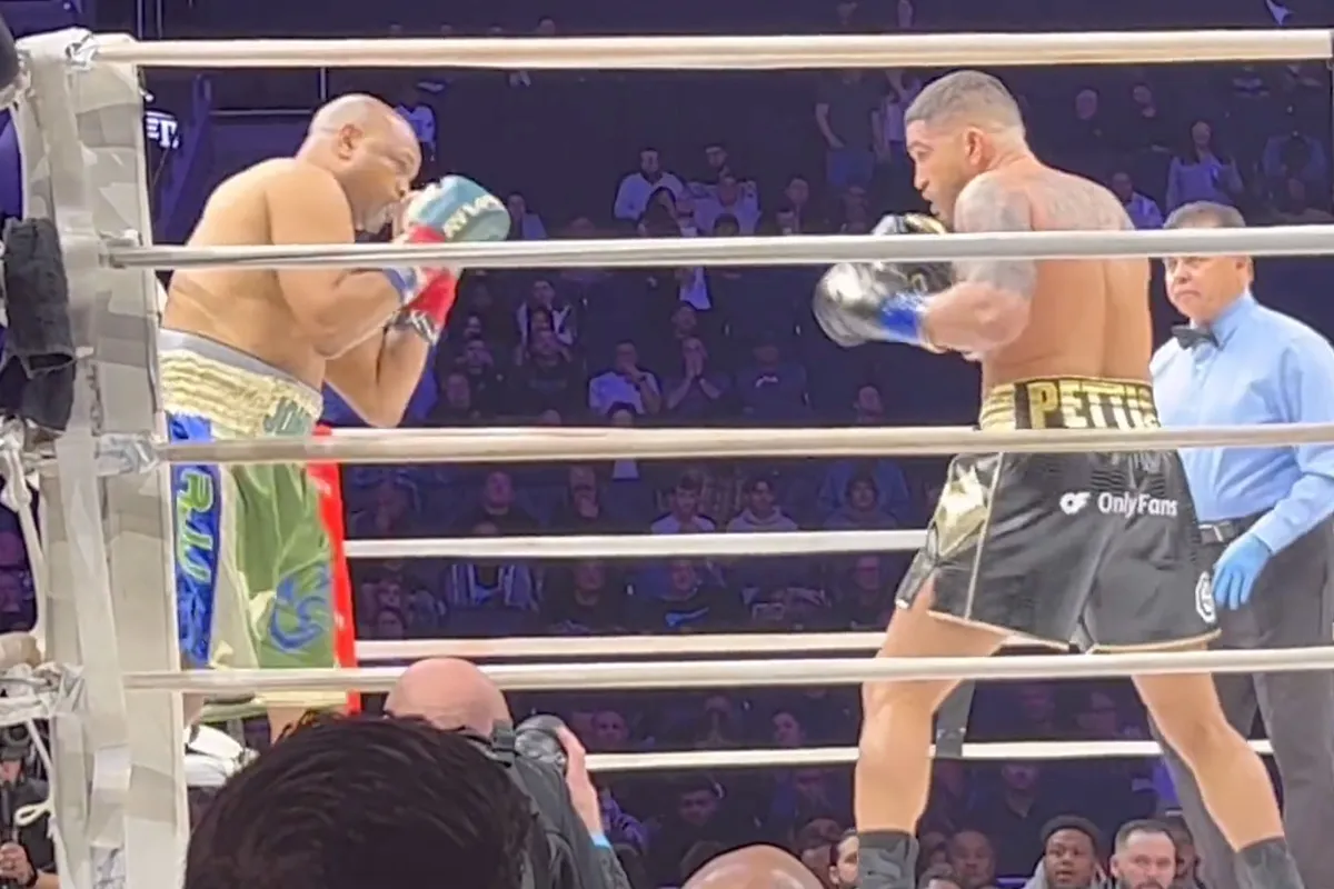 Roy Jones Jr. (54) comeback verpest door verlies tegen Anthony Pettis | video highlights