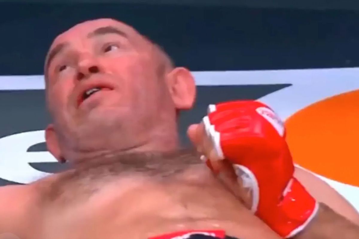 🎥 UFC veteraan Aleksei Oleinik (45) lijdt bruut KO verlies! 'Tijd om echt te stoppen'
