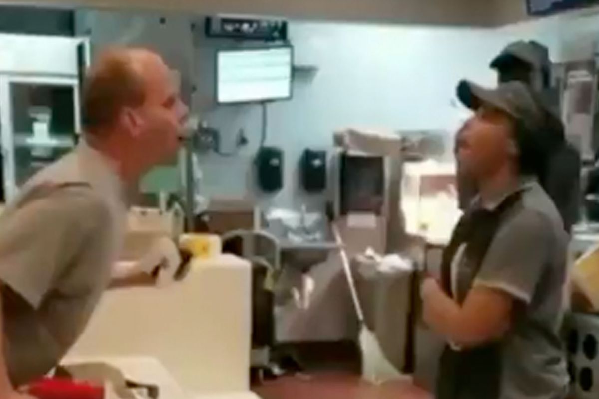 🎥  Man geklapt door McDonalds meisje na aanraken! 'Piep Piep'