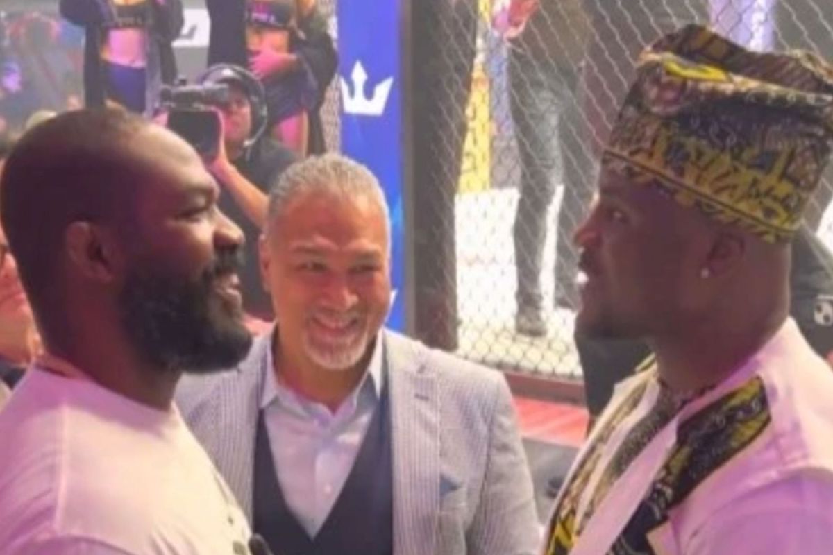 Jon Jones en Francis Ngannou oog in oog! 'Je wilt geen problemen'