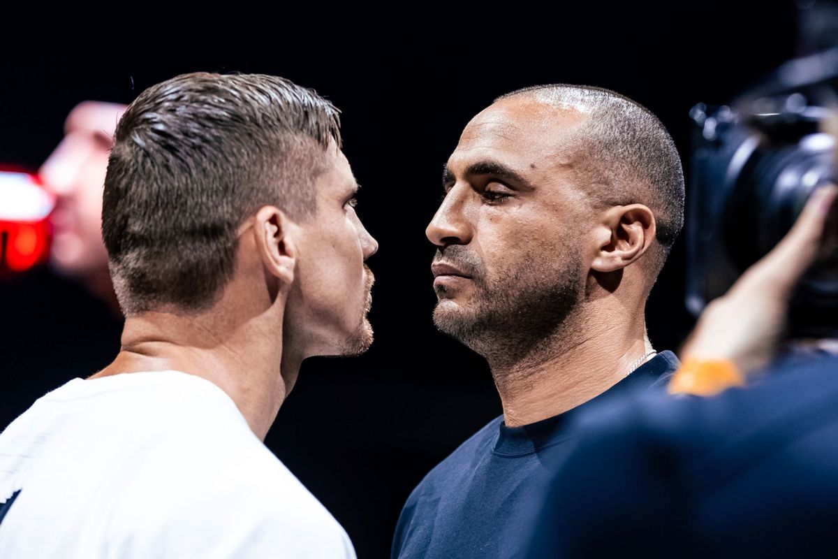 Badr Hari toegejuicht, boegeroep voor Rico Verhoeven tijdens Glory Collision 5