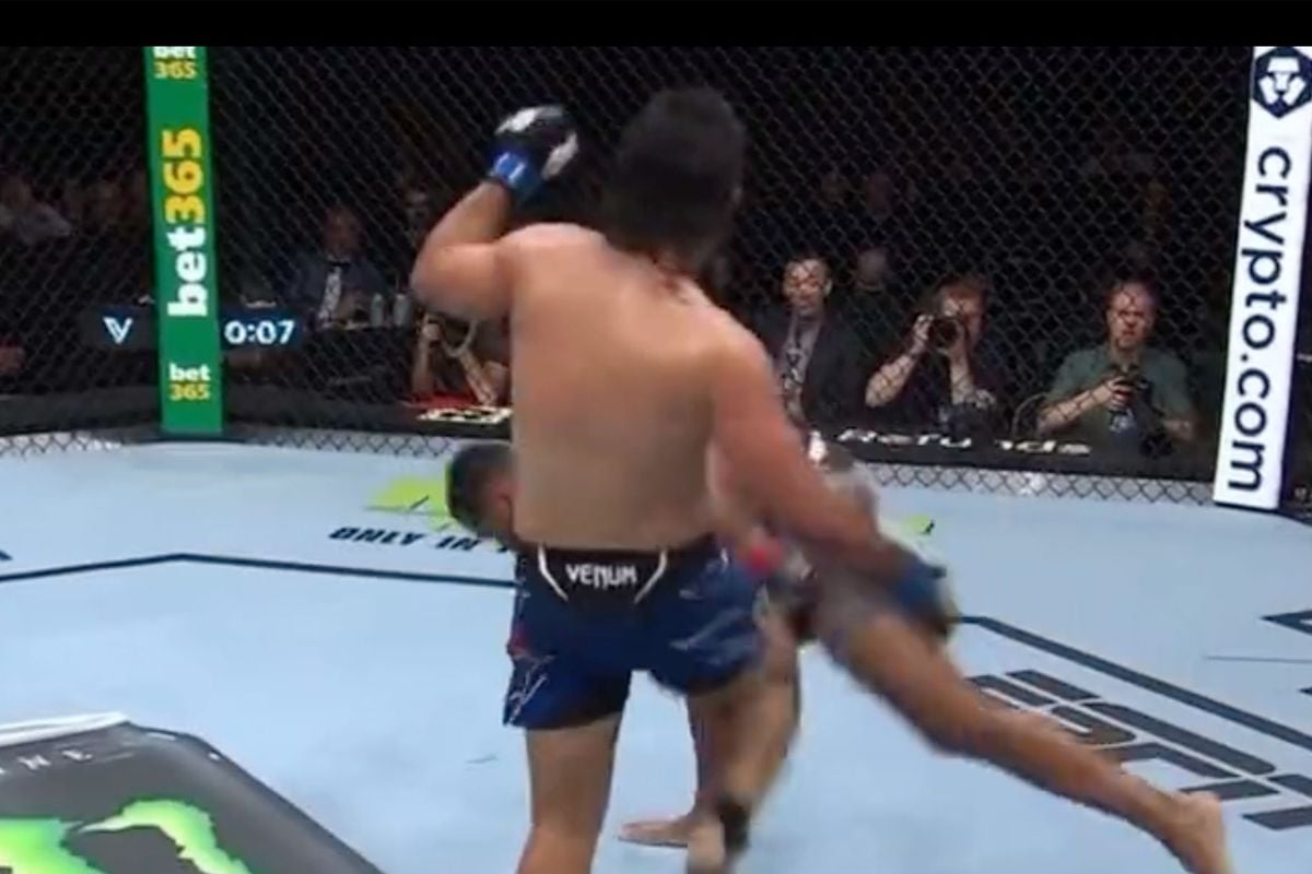 🎥 UFC debutant Jonny Parsons triomfeert met daverende knock-out