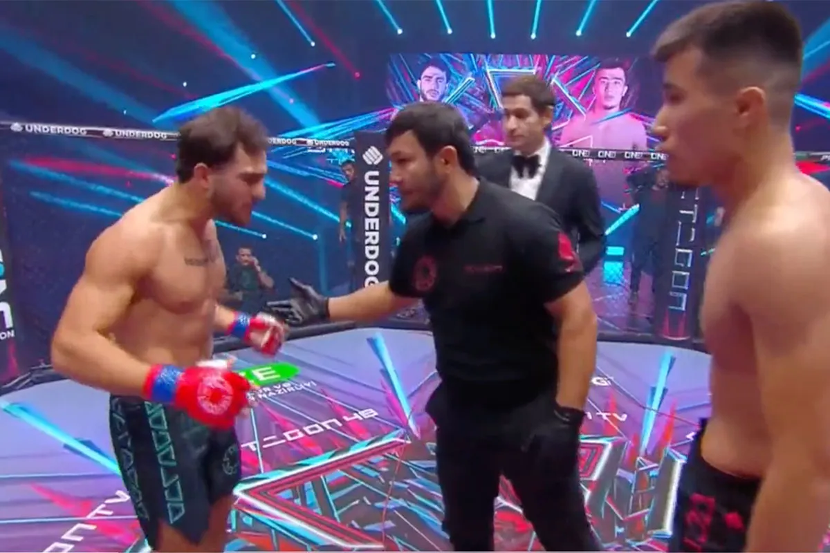 Kooivechter flipt uit en weigert te knokken! 'Moet toch niet gekker worden'