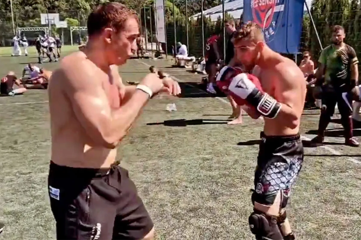 🎥 Kickbokslegende Peter Aerts is niet klein te krijgen! 'De duvel is oud'