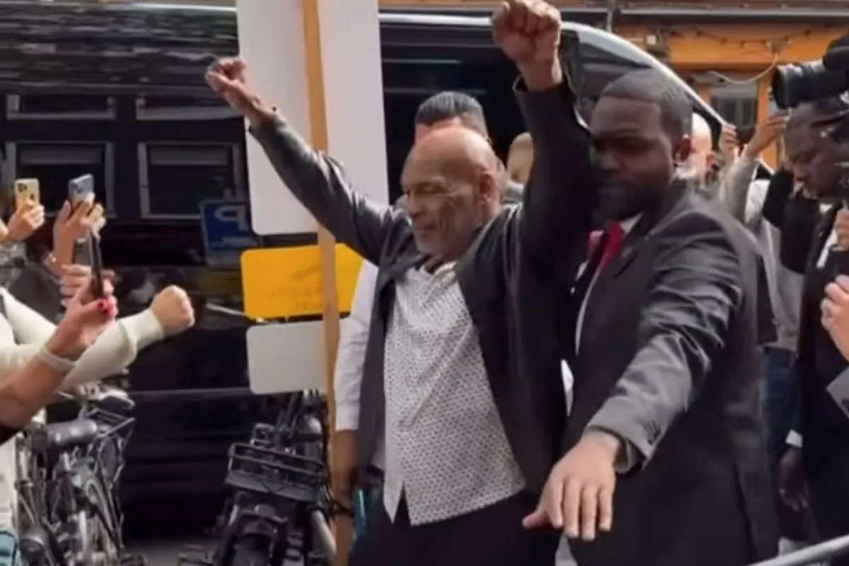 🎥 Bokslegende Mike Tyson zet Amsterdam op z'n kop vandaag! 'Chaos en lekker blowen'