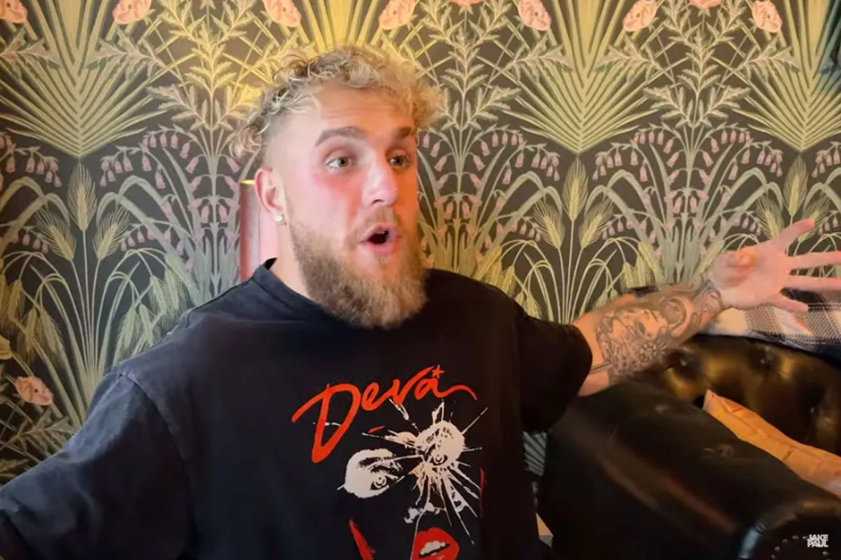 🎥 Jake Paul reageert op geruchten over coke gebruik: 'Tafel staat er vol mee'