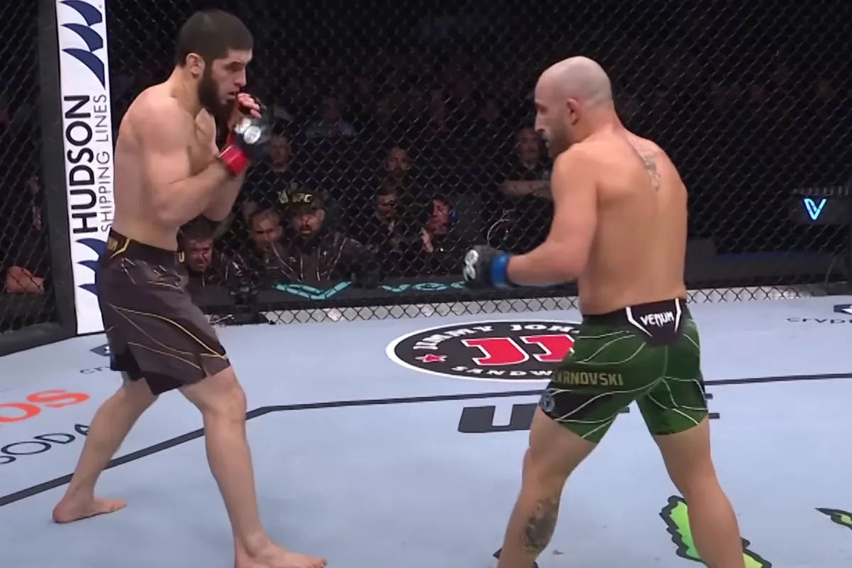 UFC 294: Alle info over Makhachev vs. Volkanovski 2, starttijd waar te zien en meer...