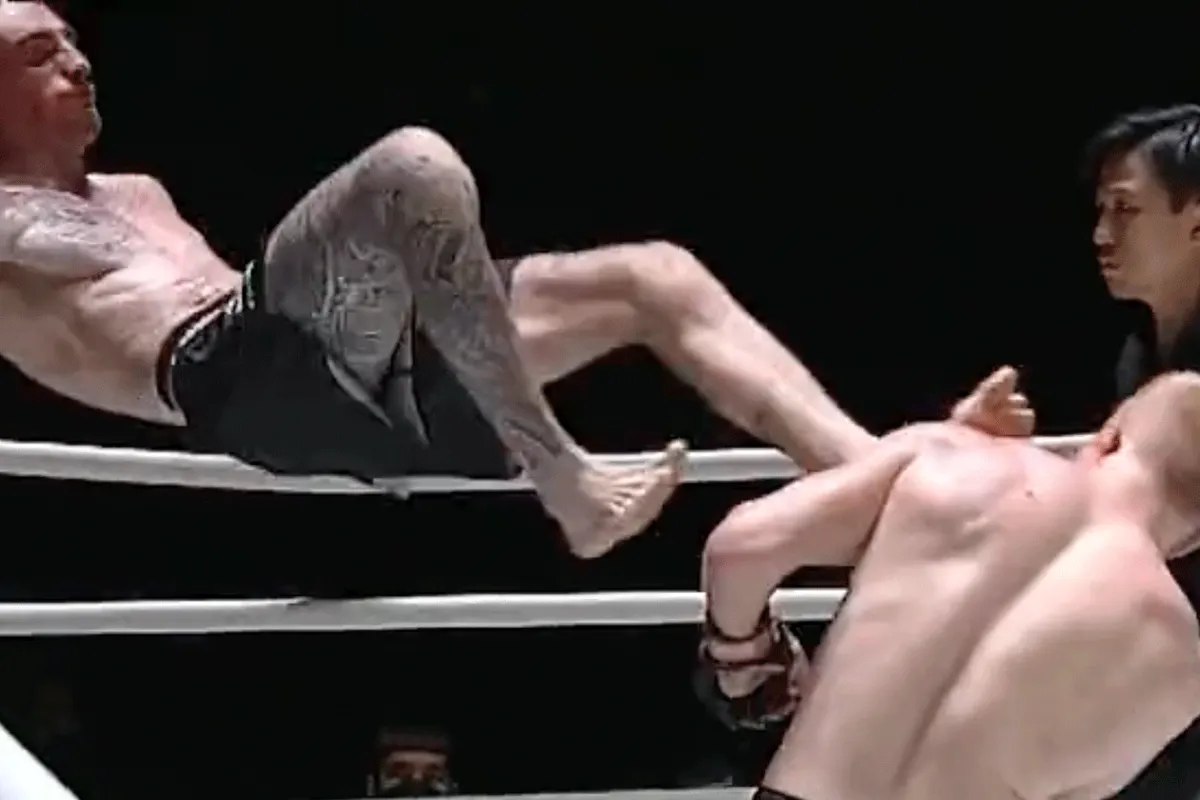 🎥 'Vol Gas!' Kooivechter haalt alles uit de kast in strijd tegen rivaal