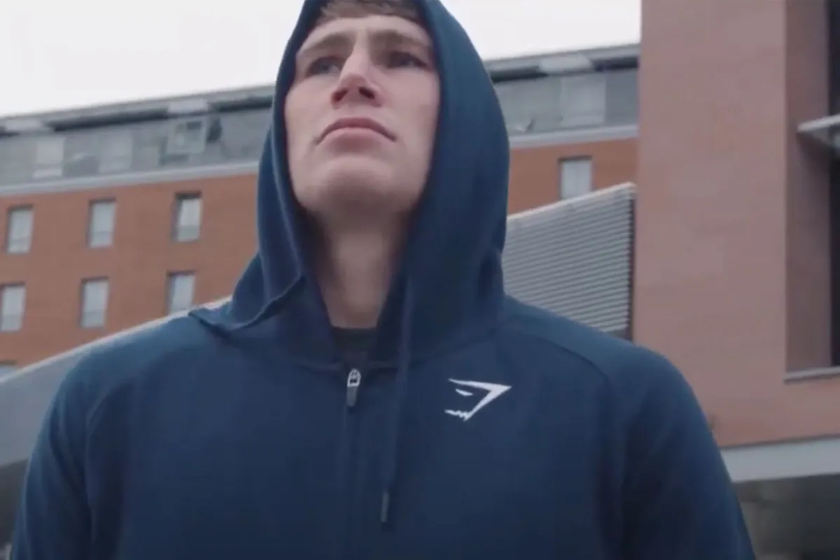 Levensgevaarlijk! Ex UFC-badboy Darren Till gaat gevecht aan met beruchte Rus