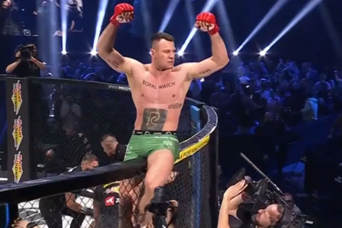 🎥 Arek Wrzosek verplettert tegenstander in 55 seconden met bliksemsnelle knock-out