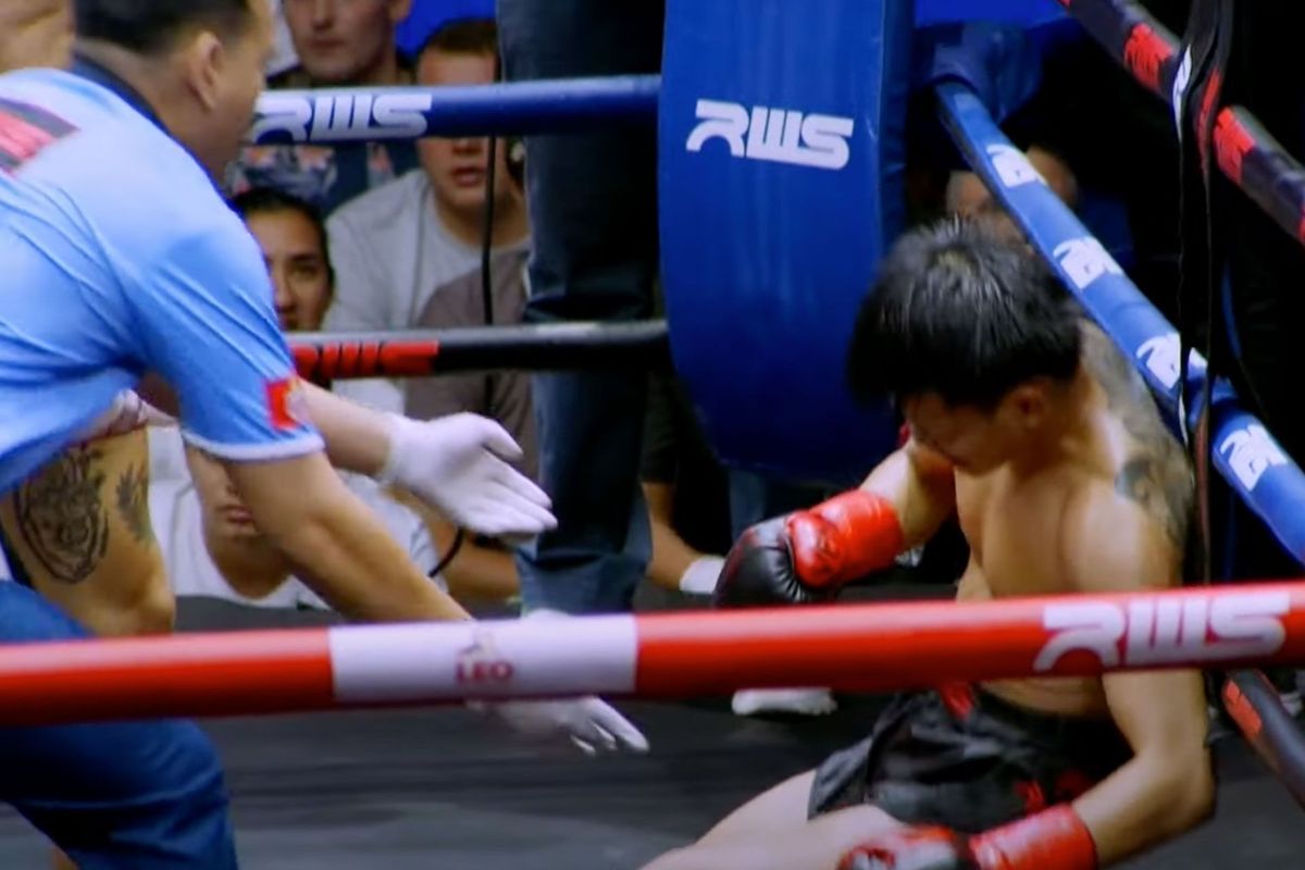 🎥 Muay Thai sensatie: Bizarre buzzer beater knock-out in Bangkok