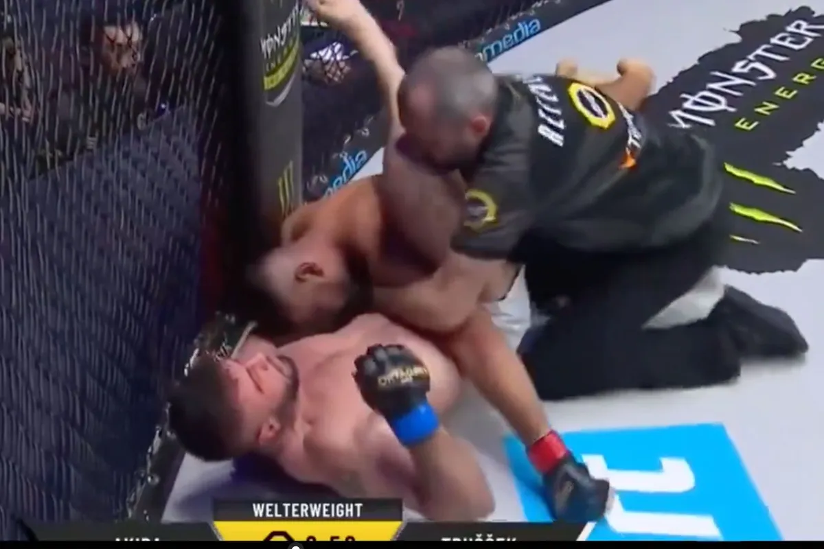 🎥 Zoete wraak! Glory's Akipa knock-out geknepen door Truscek bij OKTAGON 53