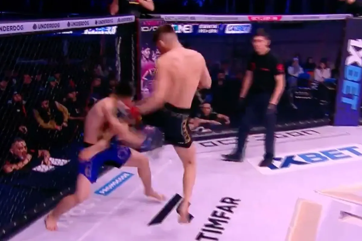 🎥 Kippenvel: Knietje kraakt schedel MMA-vechter in spectaculaire wedstrijd