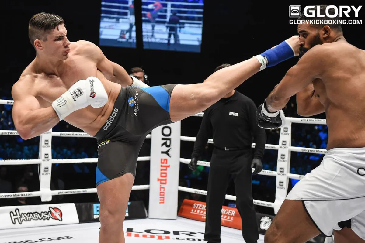 Rico Verhoeven traint met potentiële Grand Prix tegenstander: Kan deze hem verslaan?