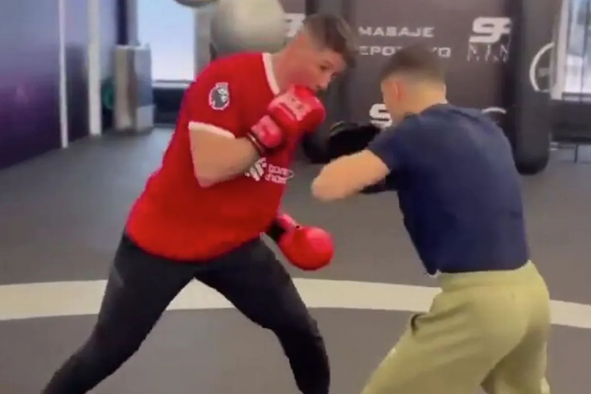 🎥 Ajax, pas op: Fernando Torres in bokstraining voor aanstaand duel