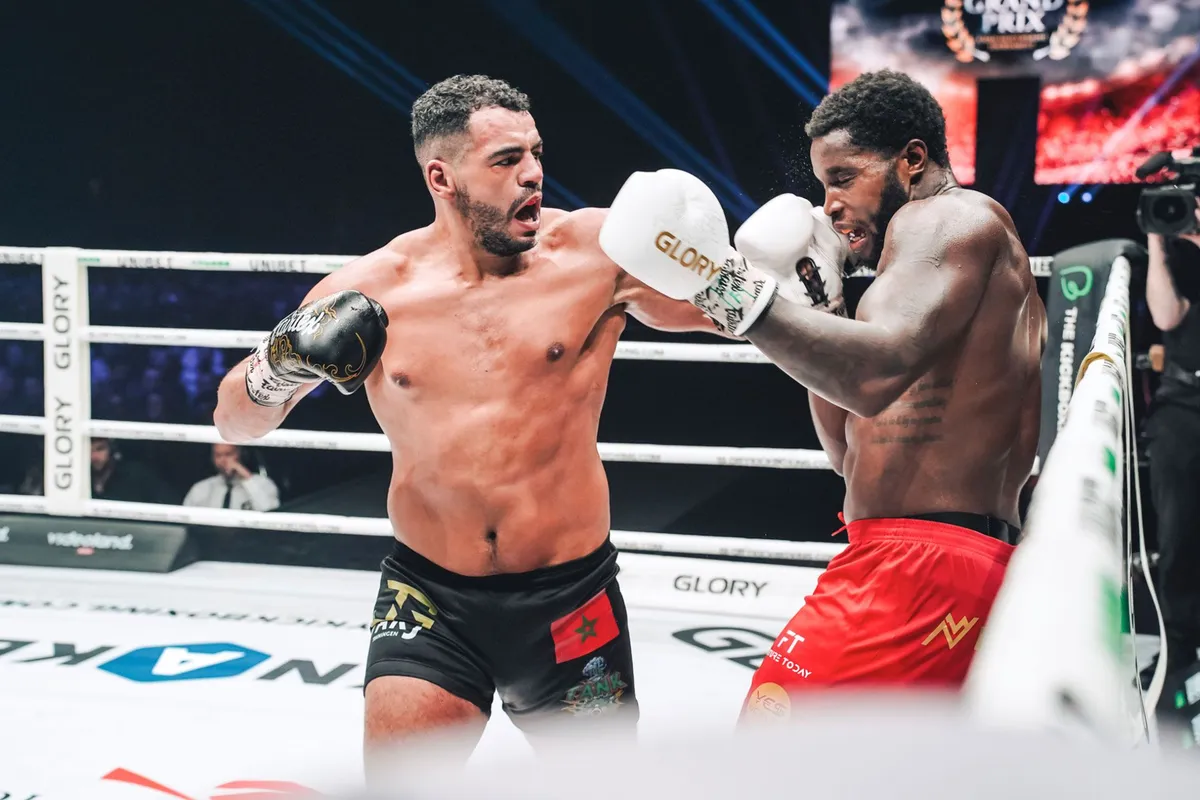 Glory kampioen Khbabez na overwinning op Abena: 'Hard werken loont zich'