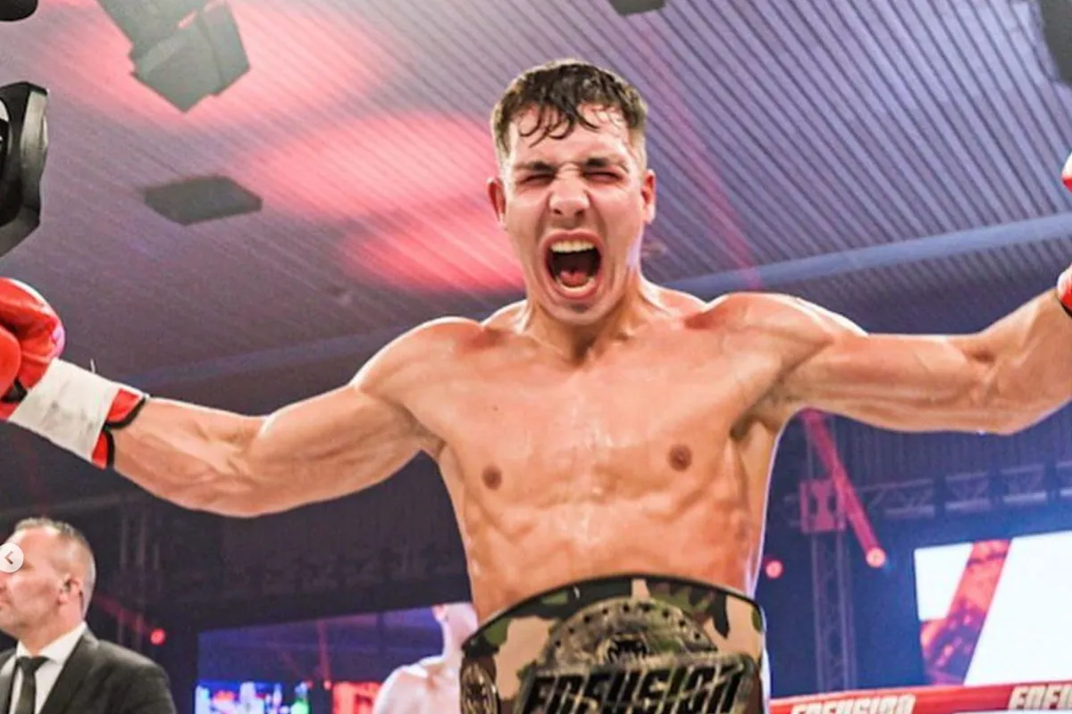 Nick Regter grijpt Enfusion wereldtitel in bloedstollend gevecht met Mischa Eradus