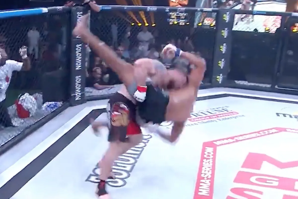 🎥 Shock & Ontzag! Kooivechter ontketent hel op tegenstander