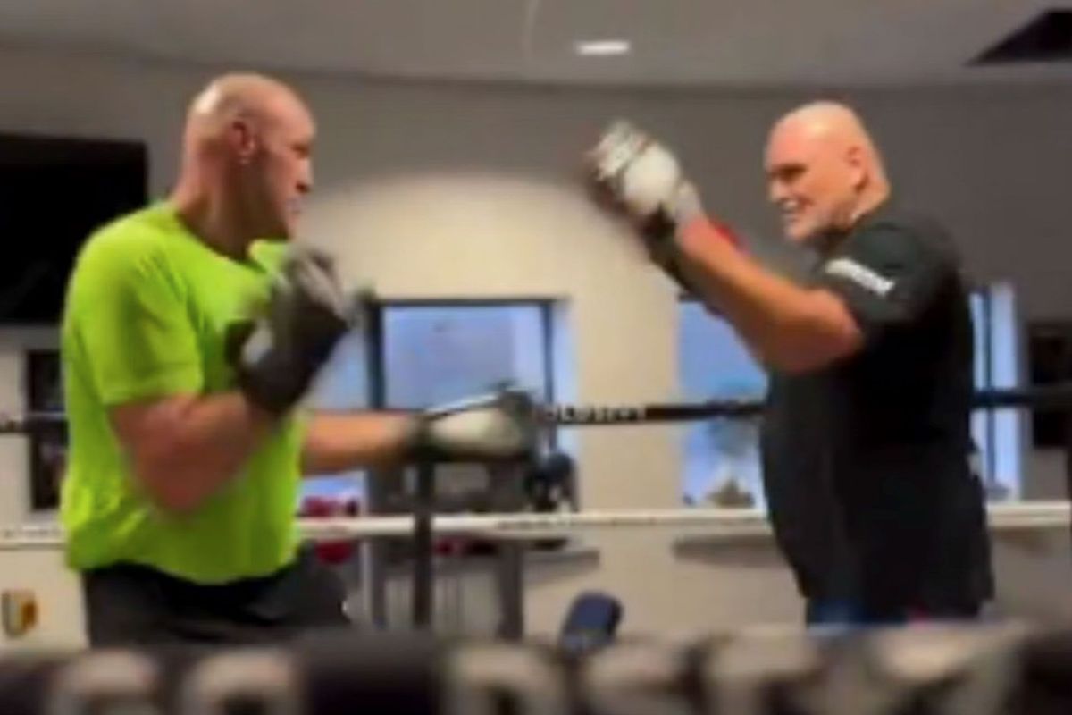 🎥 Bokskoning Tyson Fury toont explosieve snelheid in nieuwe training video
