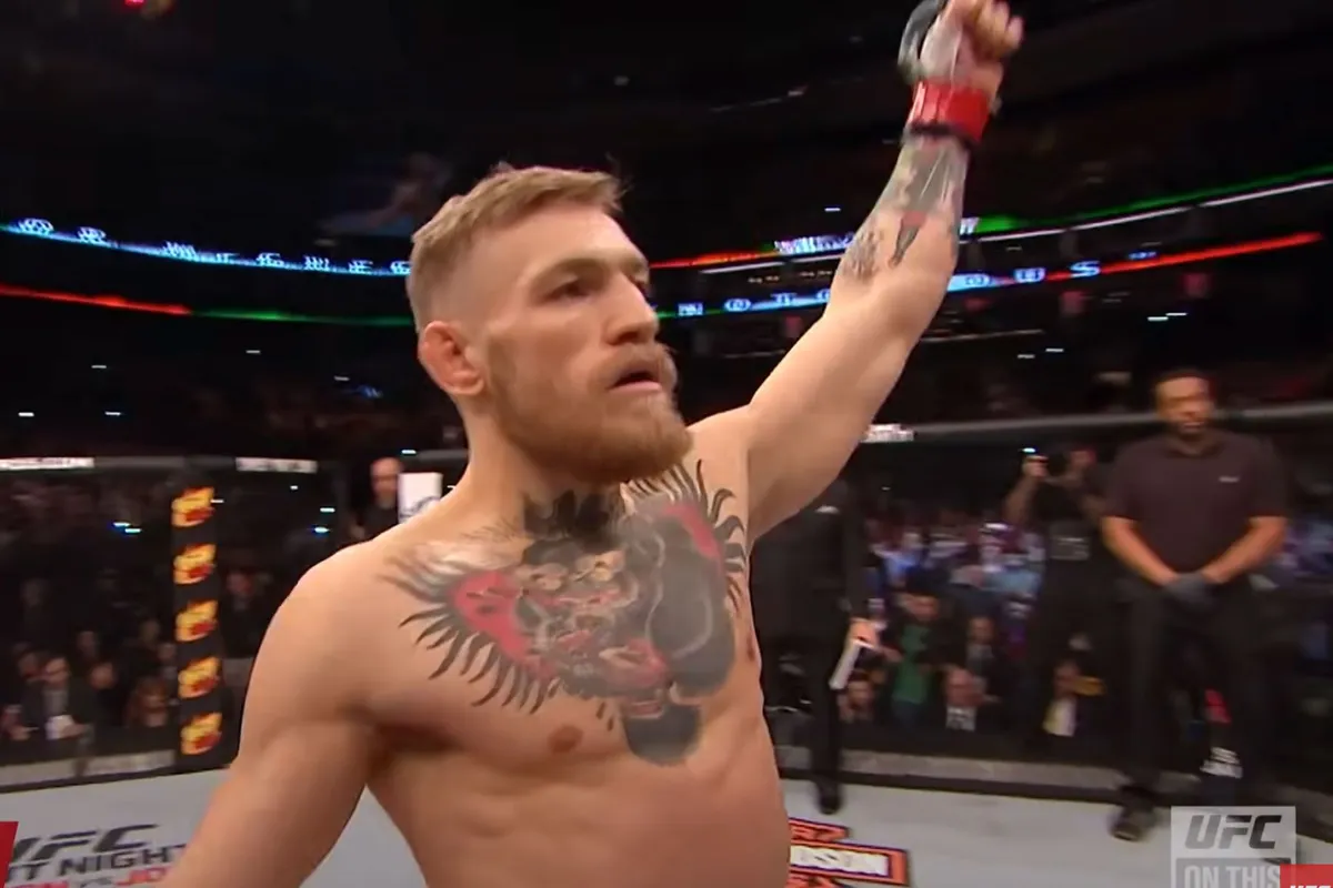 Conor McGregor daagt UFC uit met ouderwetse vechtpartij: 'scherper dan ooit'