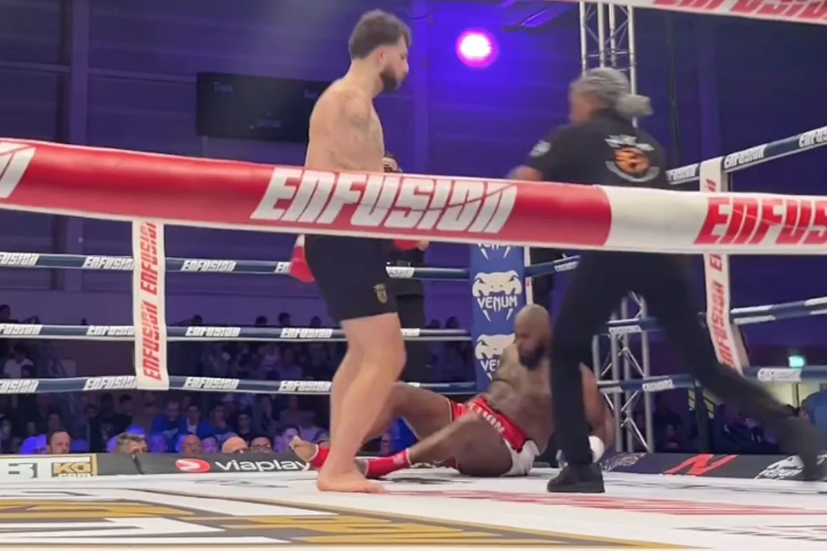 🎥 Enfusion kickbokser Van Loevezijn slaat hard toe: Snelle knockout
