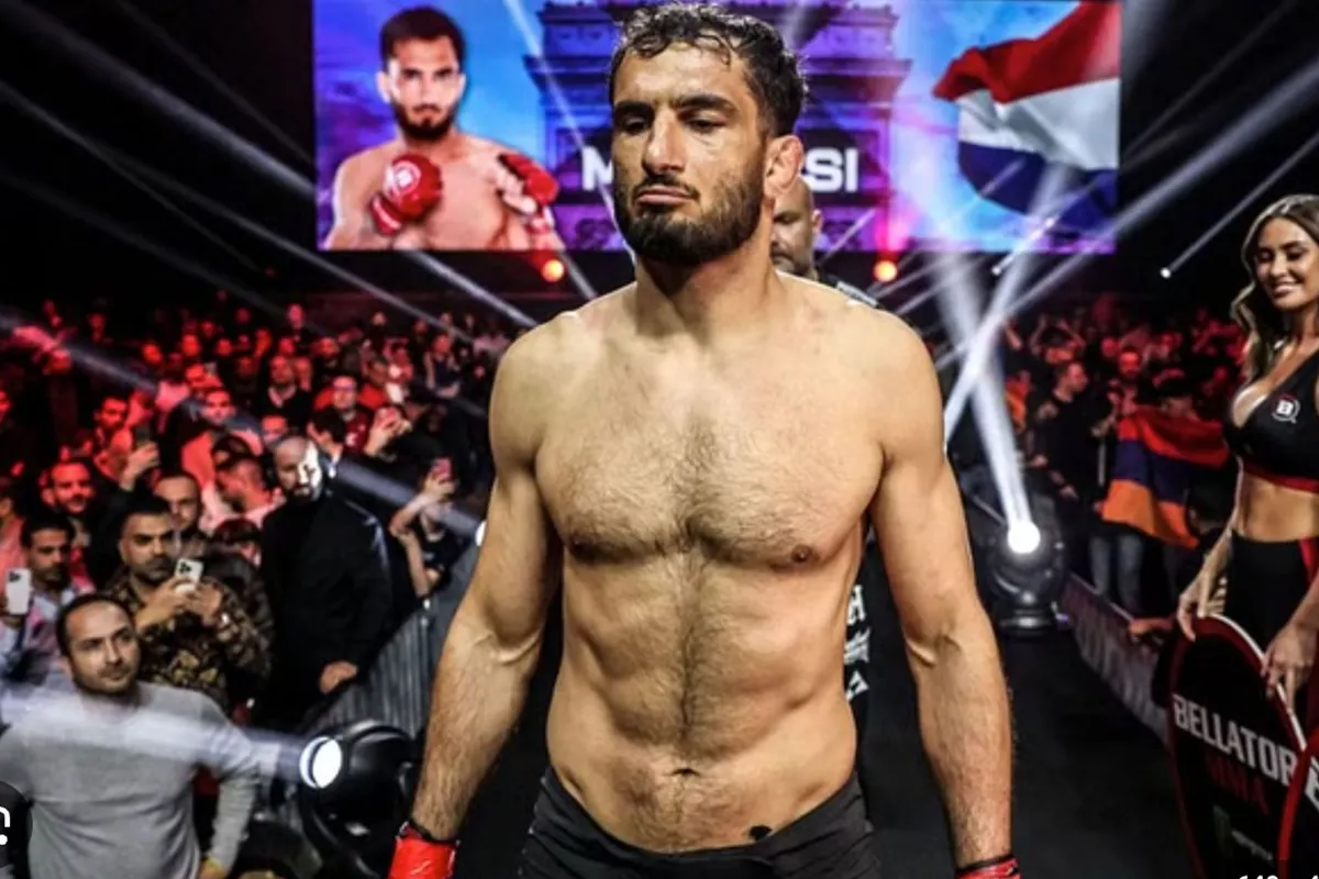 PFL in oorlog met Oud-Kampioen Mousasi: 'manager spreekt zich uit'