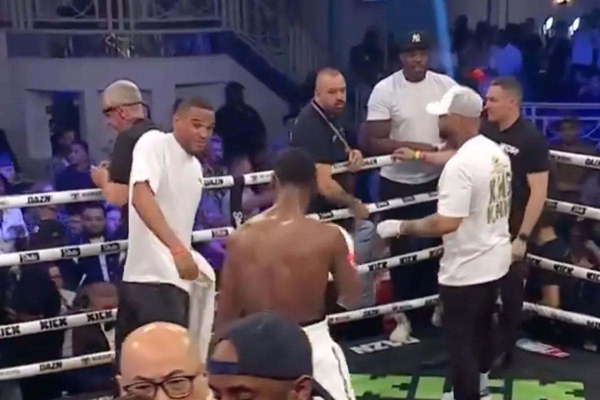 🎥  Vechtpartij verpest groot boksgala: Publiek veroorzaakt Chaos bij Misfits Boxing