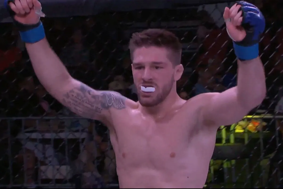 MMA Debuut worstelster zorgt voor ophef! 'Niet eerlijk gewonnen'