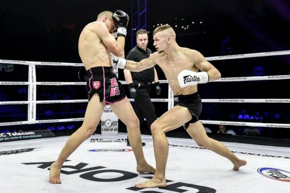 Gepland Glory 95 gevecht roept vragen op: 'Wat is er aan de hand?'