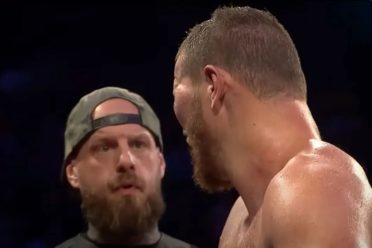 Bokser na pak slaag halfblind en onherkenbaar: 'Schrikken'