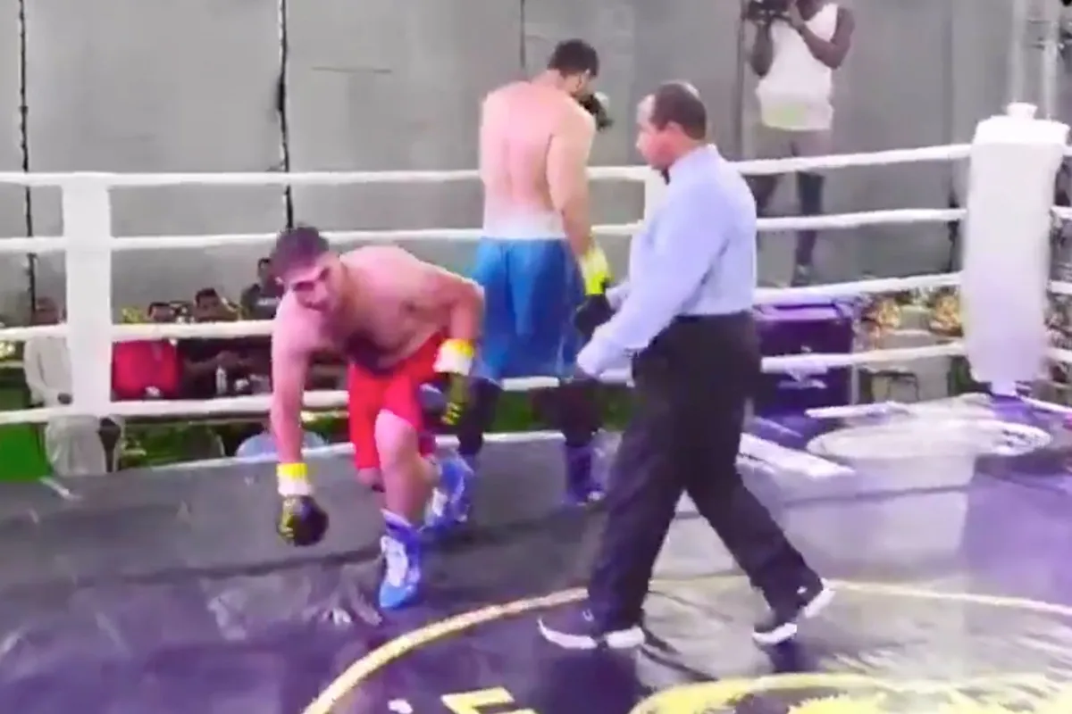 🎥 Boksring veranderd in IJsbaan: 'Chaos alom'