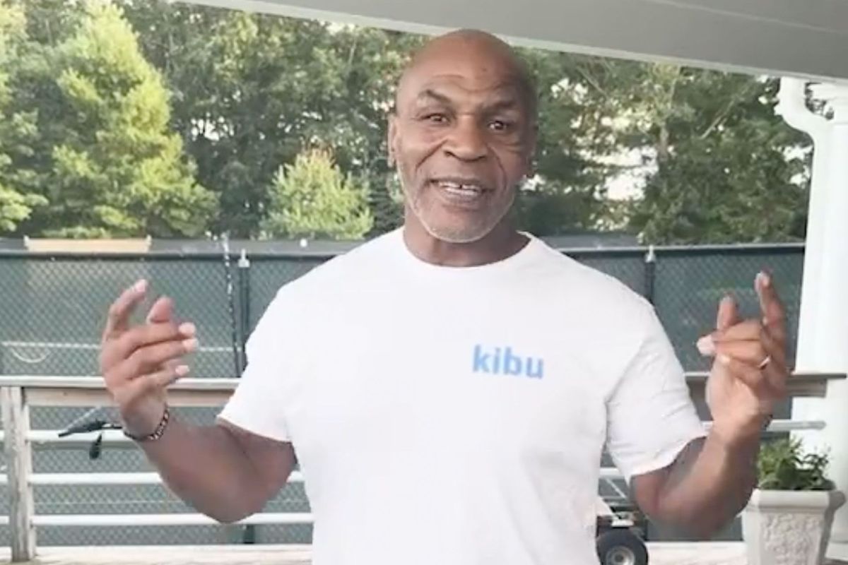 Mike Tyson laat Jake Paul alle hoeken van de boksring zien