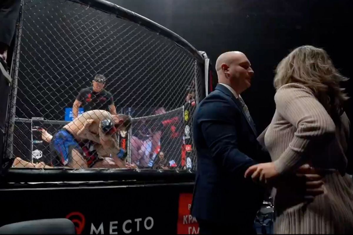 STOP met slaan! Vrouw MMA-vechter smeekt om einde gevecht (video)