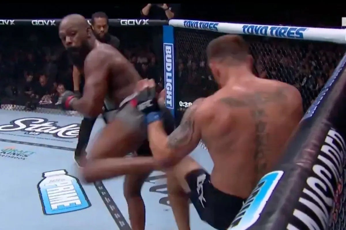 Spektakel! Jon Jones verslaat Stipe Miocic in UFC titelgevecht