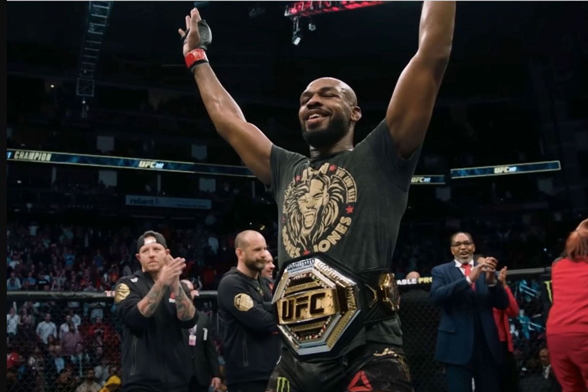 Valsspeler! Vechticoon noemt Jon Jones ‘de Lance Armstrong van MMA’