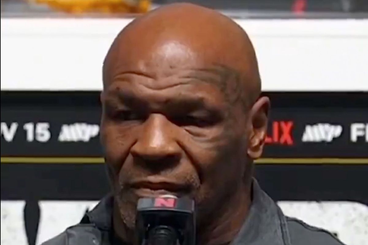 Pissed off Mike Tyson bijt fel van zich af na gevaarlijke vraag